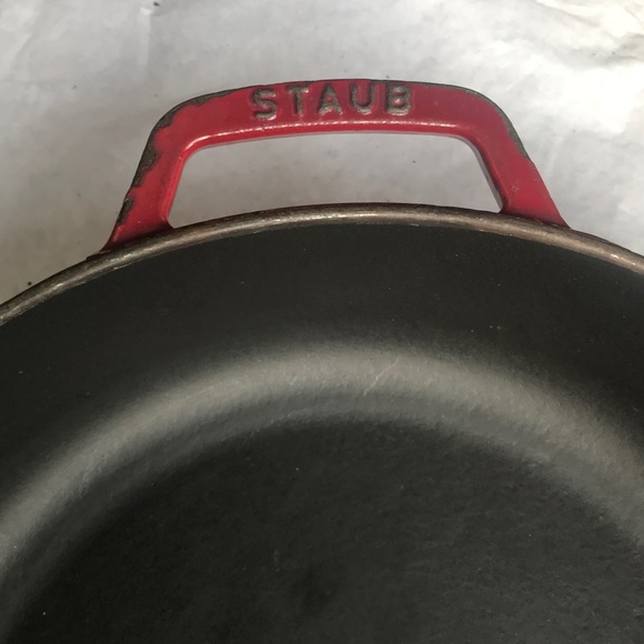 Staub skillet 13” brick red - Picture 10 of 14